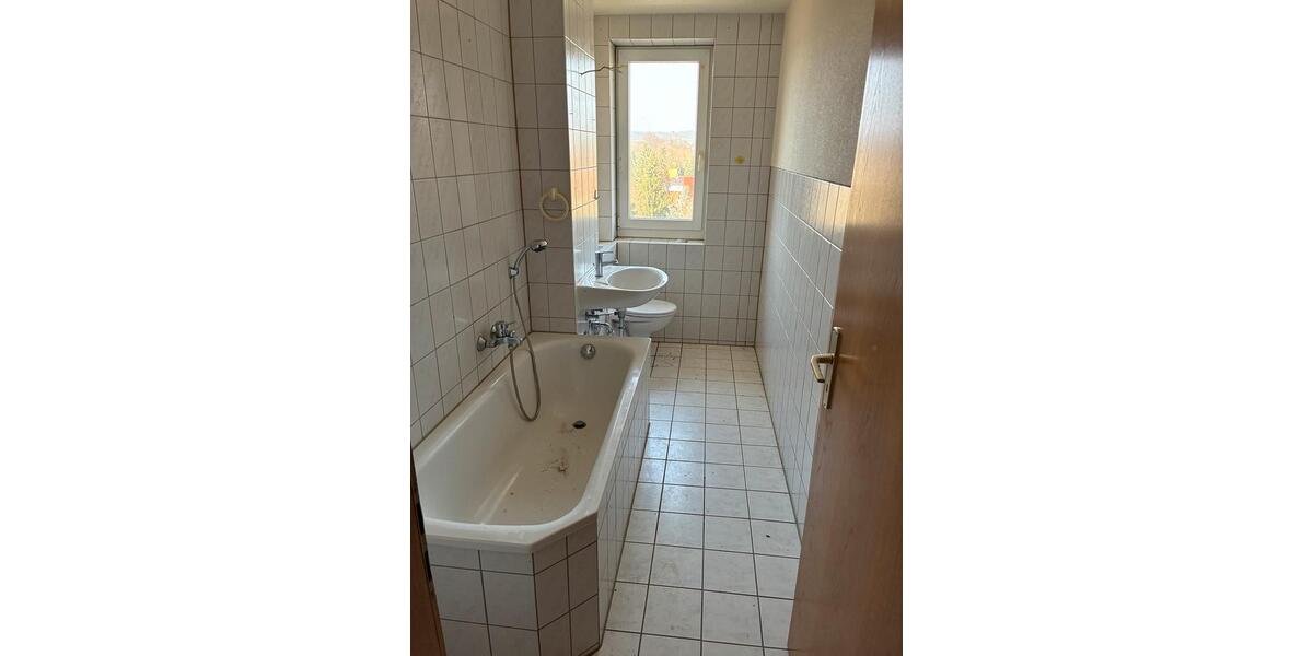 Etagenwohnung Körner - 3 Zimmer, 61 m&sup2;, 360&euro; | Angebot:25717624