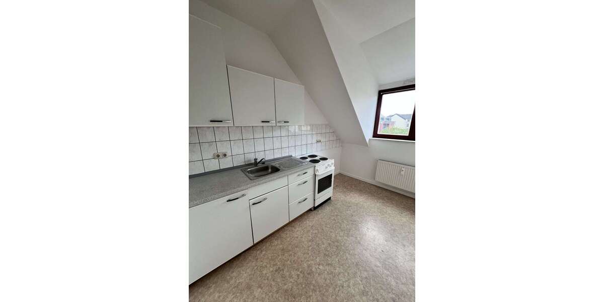 Etagenwohnung Chemnitz Bernsdorf - 1 Zimmer, 33 m&sup2;, 170&euro; | Angebot:26844603