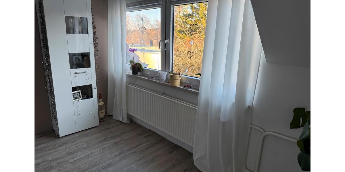 Dachgeschoßwohnung Lahntal - 1 Zimmer, 75 m&sup2;, 750&euro; | Angebot:26254523