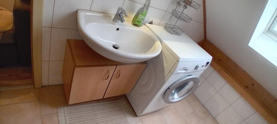 Dachgeschoßwohnung Hitzhofen - 2.5 Zimmer, 52 m&sup2;, 500&euro; | Angebot:25945353