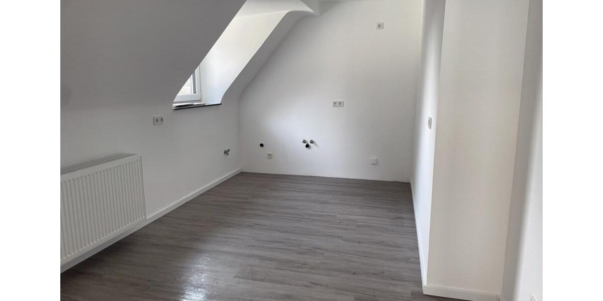 Dachgeschoßwohnung Illingen - 3 Zimmer, 65 m&sup2;, 650&euro; | Angebot:25874200