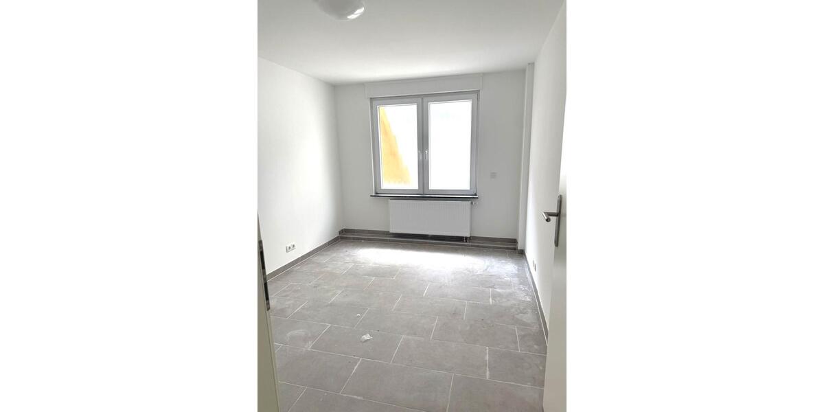Etagenwohnung Ludwigshafen am Rhein - 1 Zimmer, 40 m&sup2;, 400&euro; | Angebot:25977501