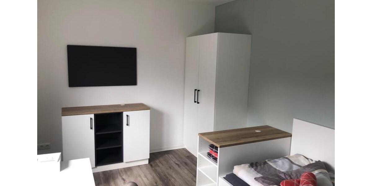 WG-Zimmer in Uninähe frei und Papa muss keine Möbel schleppen! 4 zimmer