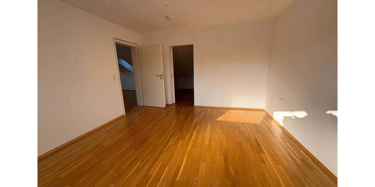 Dachgeschoßwohnung Gundelfingen an der Donau - 3 Zimmer, 100 m&sup2;, 1.150&euro; | Angebot:24414115