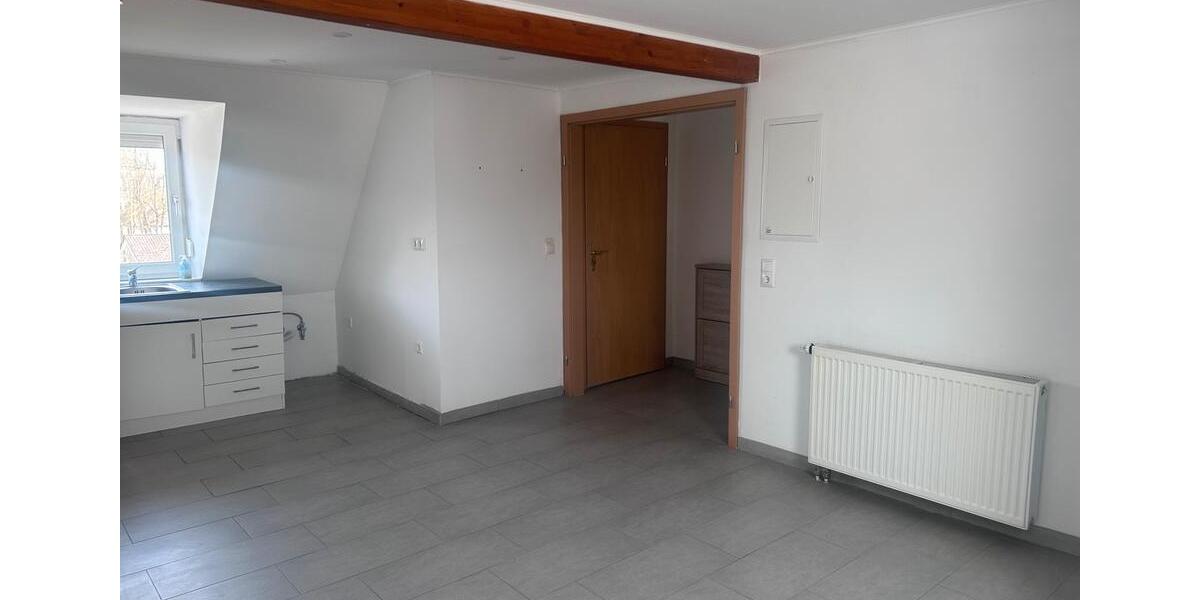 Dachgeschoßwohnung Meitingen - 3.5 Zimmer, 70 m&sup2;, 790&euro; | Angebot:25930175