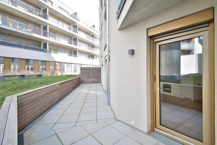 Wohnung Böblingen - 2 Zimmer, 79 m&sup2;, 1.706&euro; | Angebot:25783096