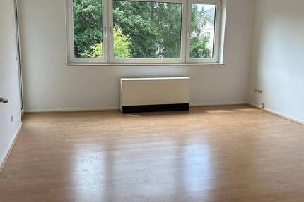 schöne, gutgeschnittene 3 Raum Wohnung in Essen Süd 3 zimmer