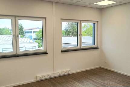 Büro in Schrobenhausen 1.360 € 113.5 m² zimmer