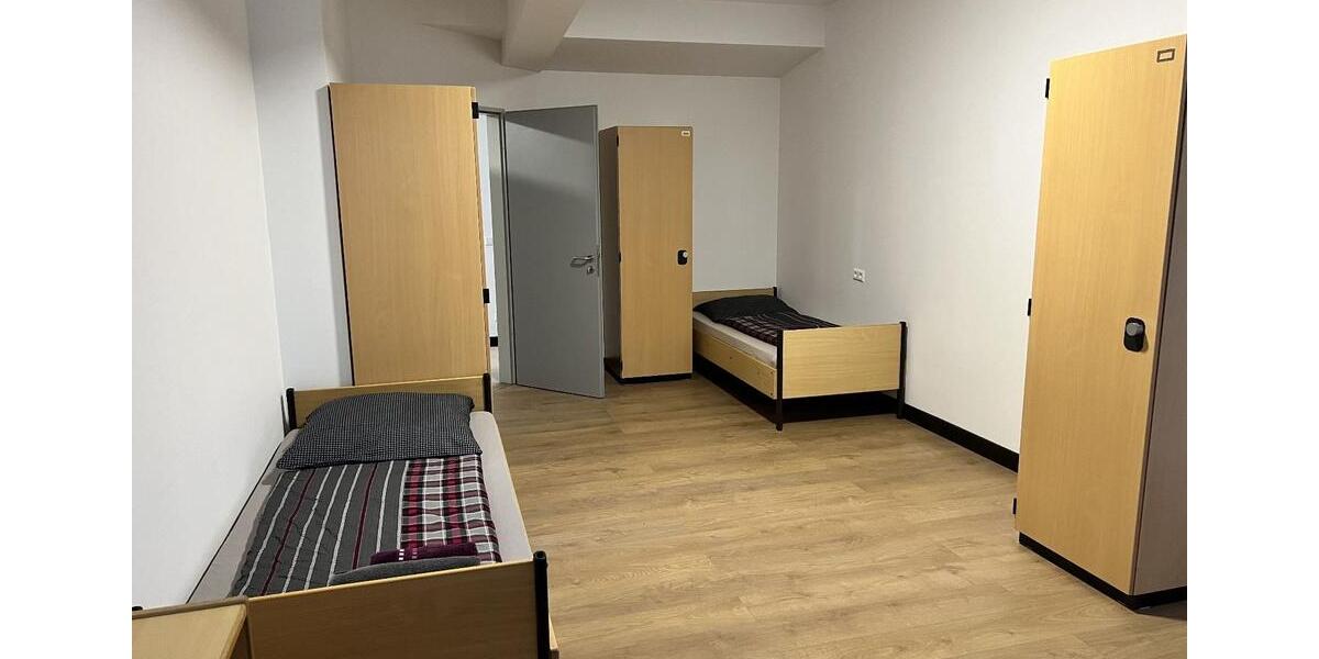 Wohnen auf Zeit Backnang - 3 Zimmer, 180 m&sup2;, 2.770&euro; | Angebot:26210791