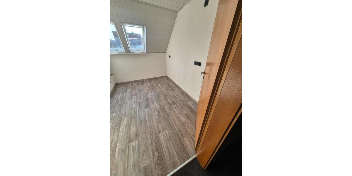 Etagenwohnung Kirchhain - 3 Zimmer, 90 m&sup2;, 900&euro; | Angebot:26293236