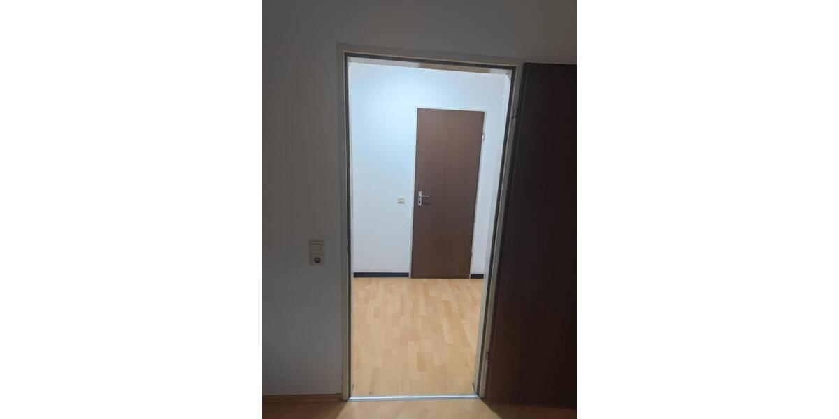 Renovierte 3,5-Zimmer-Wohnung zu vermieten 3.5 zimmer