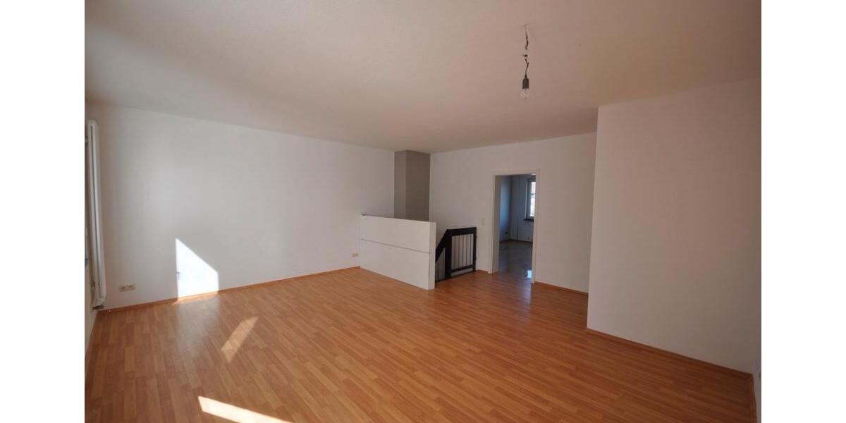 Maisonettenwohnung Wuppertal Gemarkung Barmen - 4 Zimmer, 120 m&sup2;, 1.684&euro; | Angebot:24745295