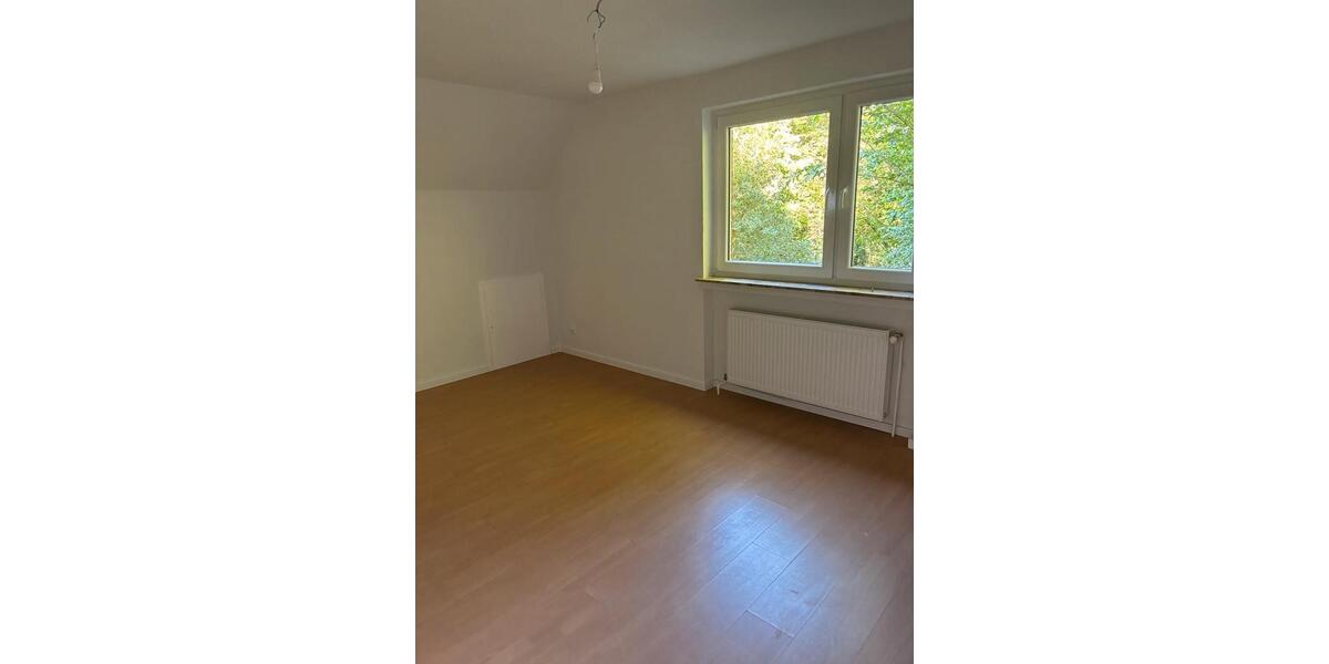 Dachgeschoßwohnung Celle Altenhagen - 3 Zimmer, 83 m&sup2;, 950&euro; | Angebot:26702150