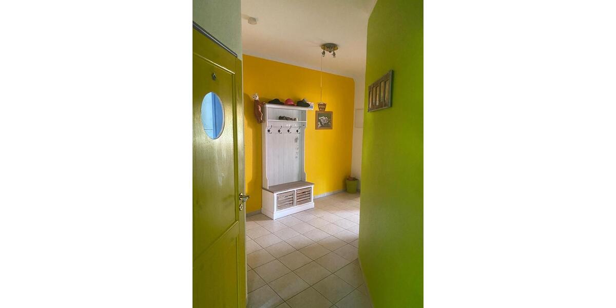 Etagenwohnung Bützow - 4 Zimmer, 100 m&sup2;, 1.300&euro; | Angebot:25961025