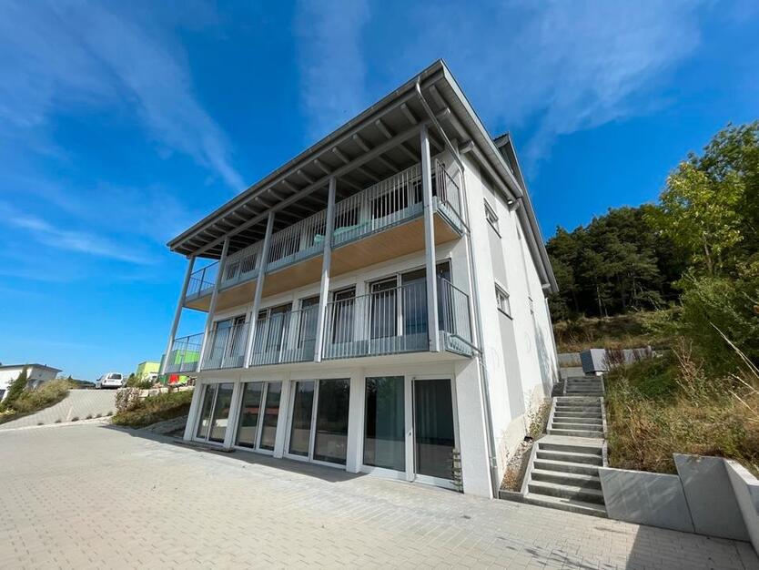 Moderne 3-Zimmer Büro- oder Praxisetage zum Erstbezug in Münsingen zimmer