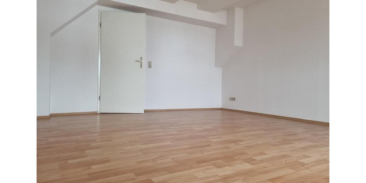 Dachgeschoßwohnung Halberstadt - 4 Zimmer, 117 m&sup2;, 699&euro; | Angebot:24522286