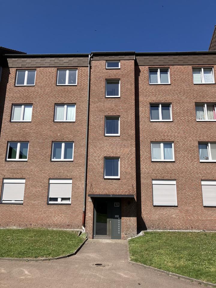 Bei VIVAWEST die Sonnenstrahlen auf dem eigenen Balkon genießen. zimmer
