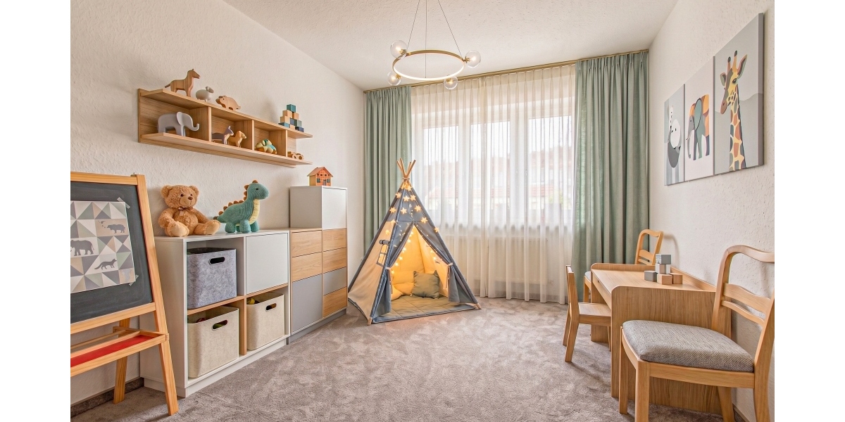 BALKON – BELETAGE – SUPER SCHNITT – GROSSES WOHNZIMMER – EINBAUKÜCHE – WANNENBAD – PKW-STELLPLATZ - Etagenwohnung Borna Zedtlitz | Angebot:27297840