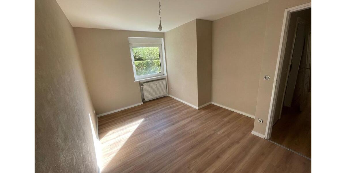 Erdgeschoßwohnung Sankt Ingbert - 4 Zimmer, 86 m&sup2;, 835&euro; | Angebot:26295589