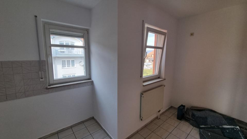 Dachgeschoßwohnung Bad Neustadt an der Saale - 2 Zimmer, 68 m&sup2;, 600&euro; | Angebot:25292374