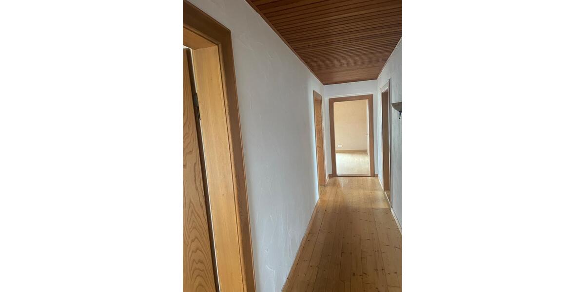 Etagenwohnung Stadtsteinach - 5 Zimmer, 110 m&sup2;, 1.100&euro; | Angebot:25163849