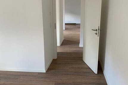 Helle 3-Zimmer-Wohnung zu vermieten zimmer