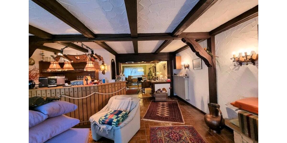 Erdgeschoßwohnung Pirmasens Niedersimten - 5 Zimmer, 135 m&sup2;, 900&euro; | Angebot:25546352