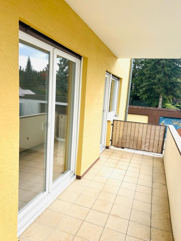 stilvolle, renovierte 3-Zimmerwohnung mit Balkon in Karlsruhe zimmer