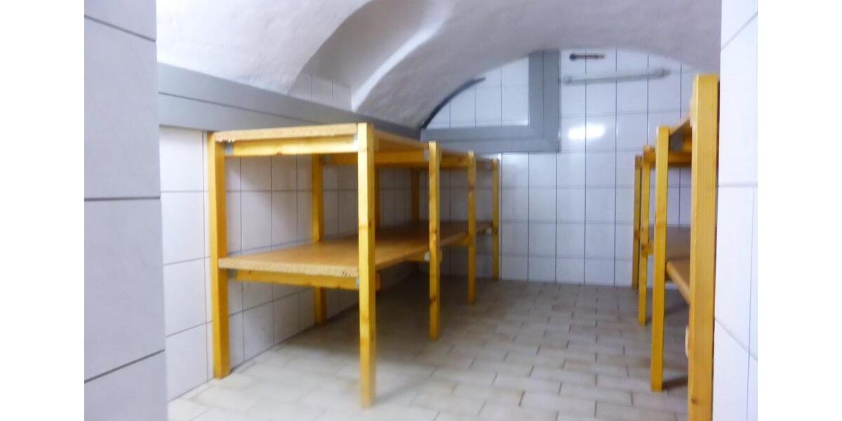 Erdgeschoßwohnung Wuppertal Dornap - 4 Zimmer, 148 m&sup2;, 1.049&euro; | Angebot:25234503