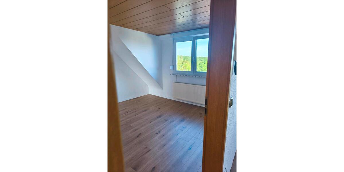 Maisonettenwohnung Heusweiler - 5 Zimmer, 130 m&sup2;, 750&euro; | Angebot:26224521