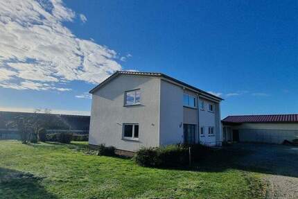 Frisch renoviertes Haus mit Garten und viel Fläche zum mieten 9 zimmer