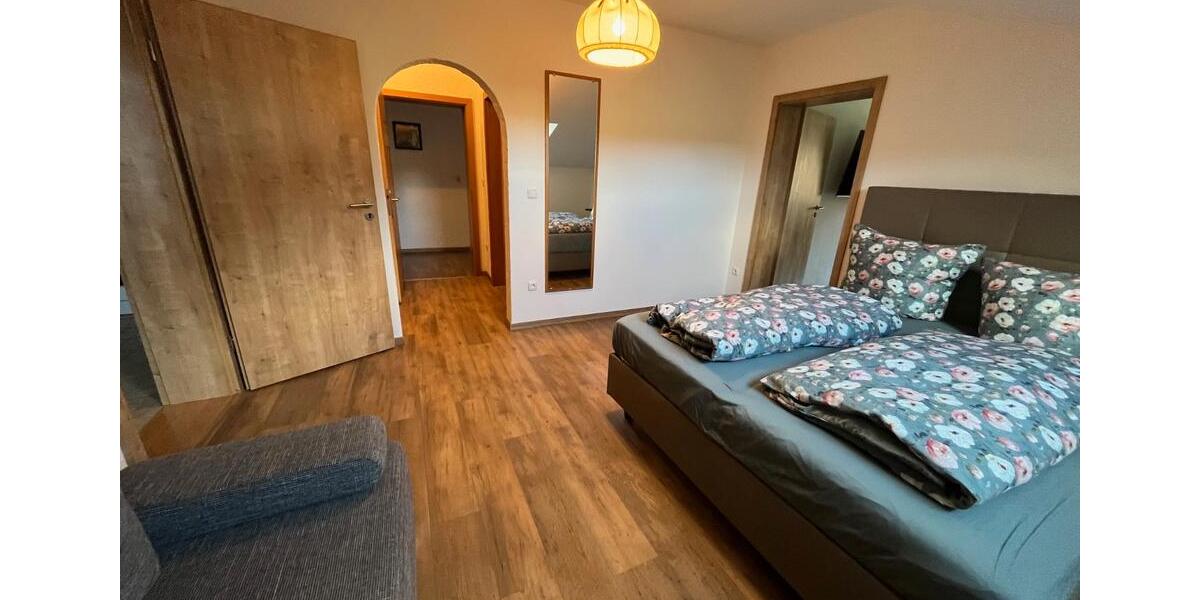 Dachgeschoßwohnung Wegscheid - 3 Zimmer, 65 m&sup2;, 480&euro; | Angebot:26022253