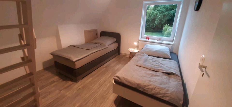 Wohnen auf Zeit Neumünster Brachenfeld/Ruthenberg - 9 Zimmer, 200 m&sup2;, 17&euro; | Angebot:21599588