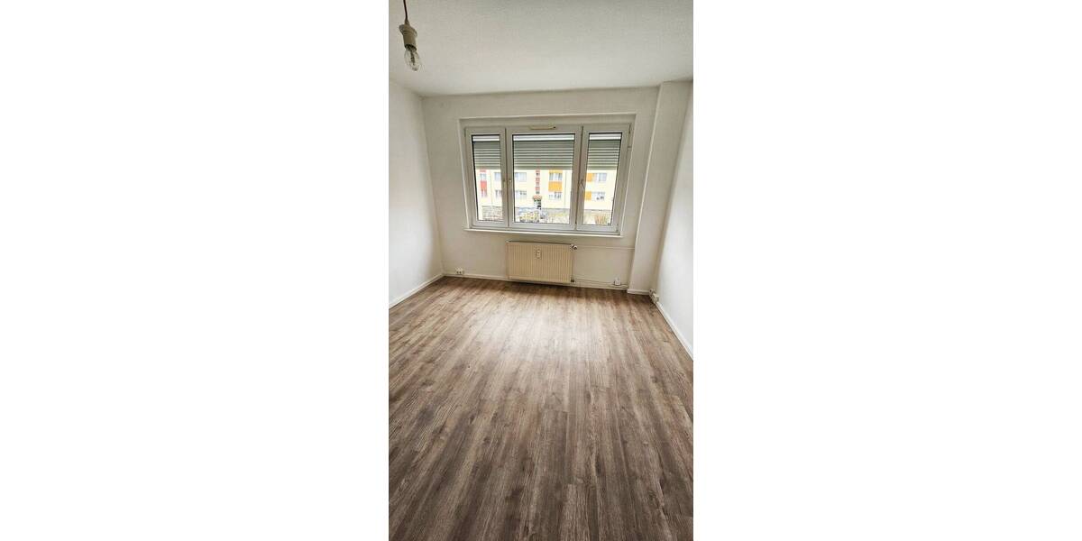 Etagenwohnung Zwenkau - 2 Zimmer, 47 m&sup2;, 460&euro; | Angebot:26093997