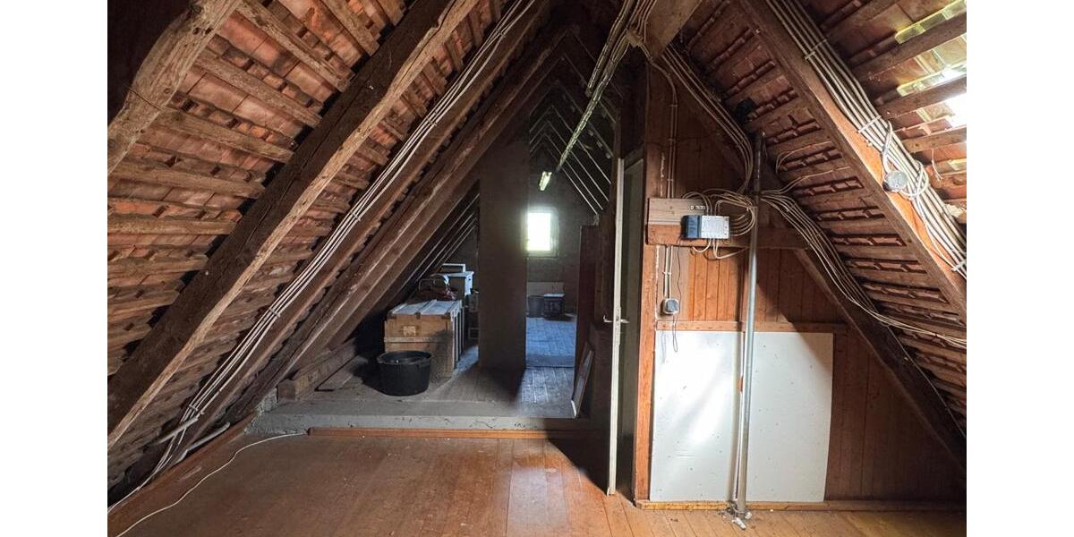 Einfamilienhaus Weisendorf - 9.5 Zimmer, 205 m&sup2;, 1.595&euro; | Angebot:23767650