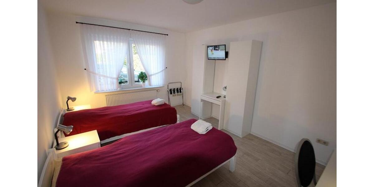 Wohnen auf Zeit Wilhelmshaven - 5 Zimmer, 100 m&sup2;, 21&euro; | Angebot:25652389