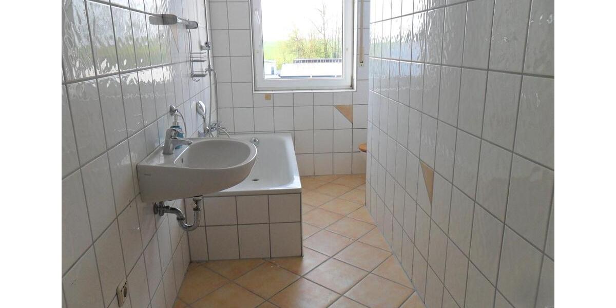 Etagenwohnung Friedberg (Hessen) - 3 Zimmer, 90 m&sup2;, 890&euro; | Angebot:26145417