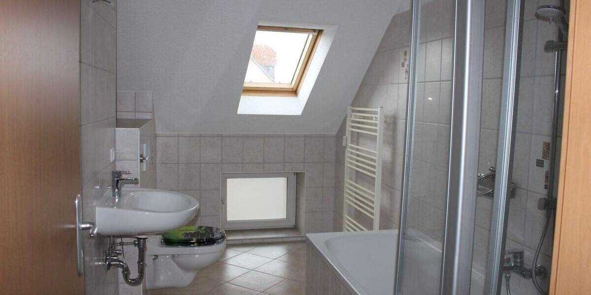 Etagenwohnung Weißenfels - 4 Zimmer, 104 m&sup2;, 675&euro; | Angebot:24834265