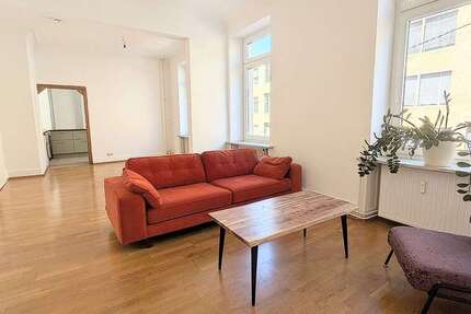Wohnung Stuttgart Stuttgart-Mitte - 2.5 Zimmer, 85 m&sup2;, 1.207&euro; | Angebot:27100805