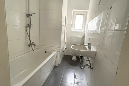Wohnung Gelsenkirchen Gelsenkirchen-Mitte - 2 Zimmer, 84 m&sup2;, 550&euro; | Angebot:26786287