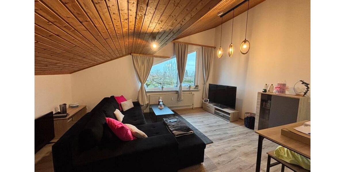 Dachgeschoßwohnung Pohlheim - 2 Zimmer, 45 m&sup2;, 400&euro; | Angebot:25253706