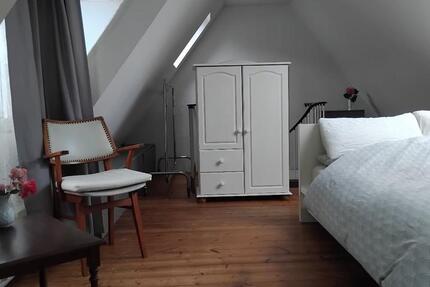 Balkon-Zimmer WG Zimmer frei 2er WG Wohnung ZOB Nähe