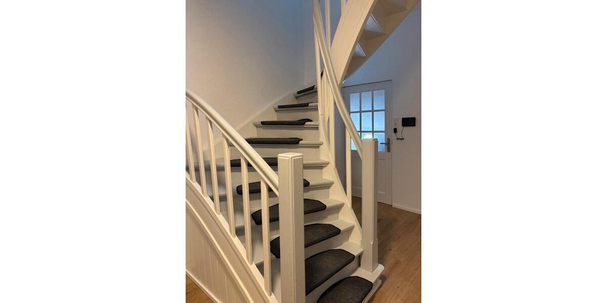 Wohnen auf Zeit Oldenburg Kreyenbrück - 4 Zimmer, 200 m&sup2;, 600&euro; | Angebot:24782461