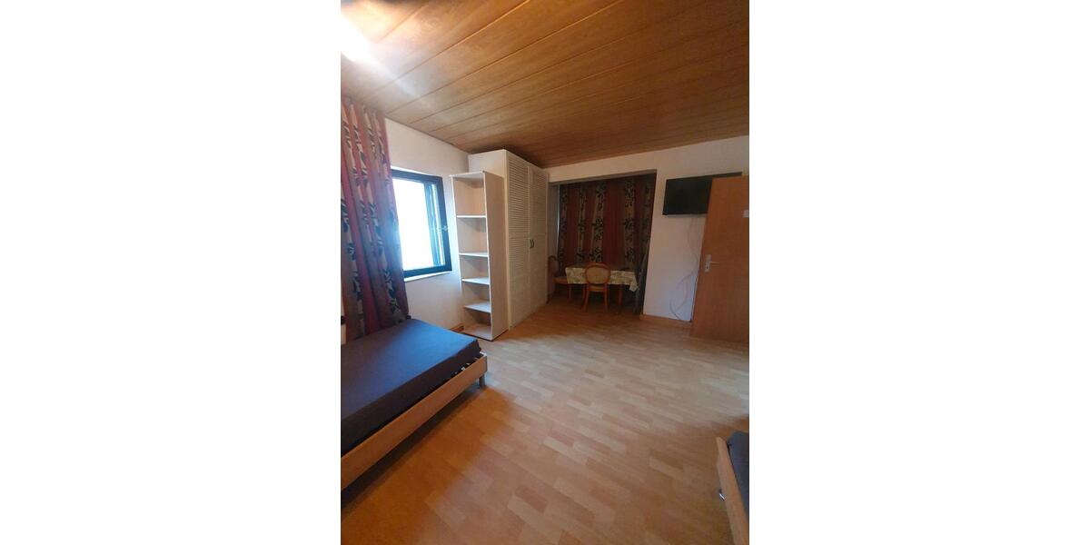 Etagenwohnung Neustadt an der Donau - 4 Zimmer, 120 m&sup2;, 17&euro; | Angebot:25855012