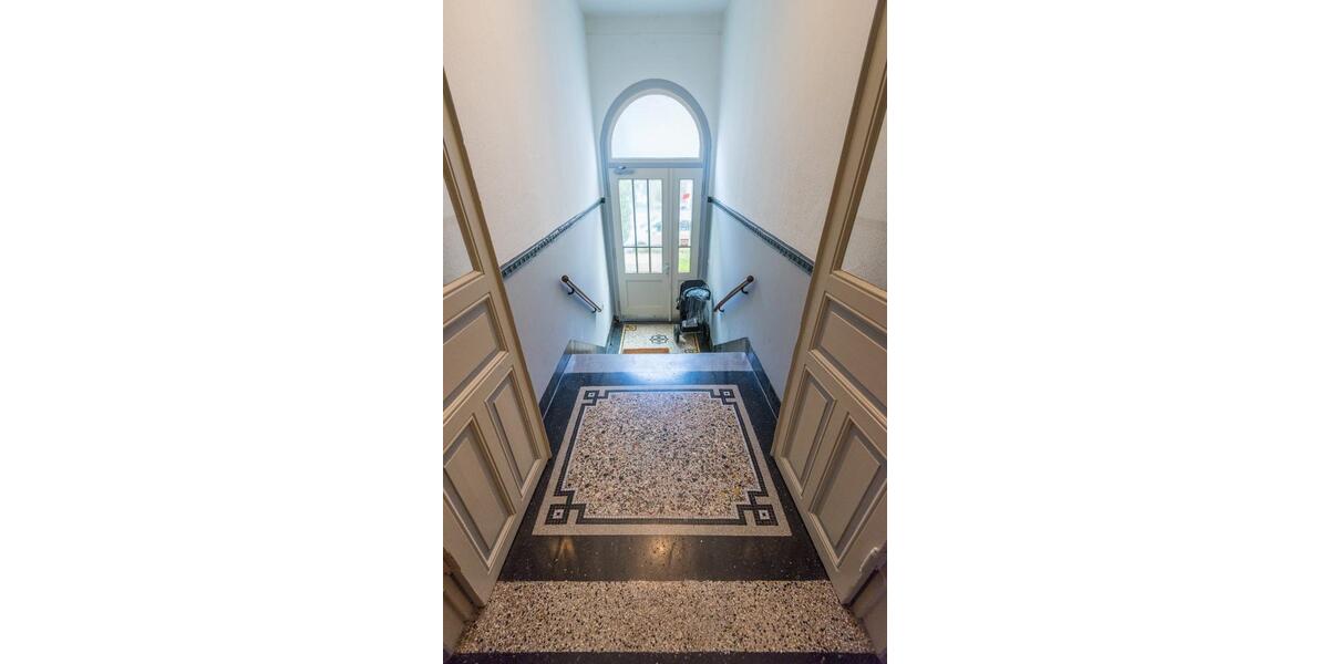 Dachgeschoßwohnung Kiel - 4 Zimmer, 127 m&sup2;, 1.590&euro; | Angebot:25831332