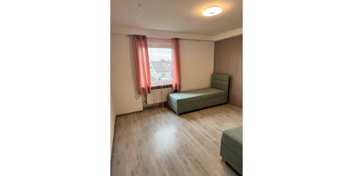 Terrassenwohnung Bad Emstal - 3 Zimmer, 81 m&sup2;, 750&euro; | Angebot:24660418