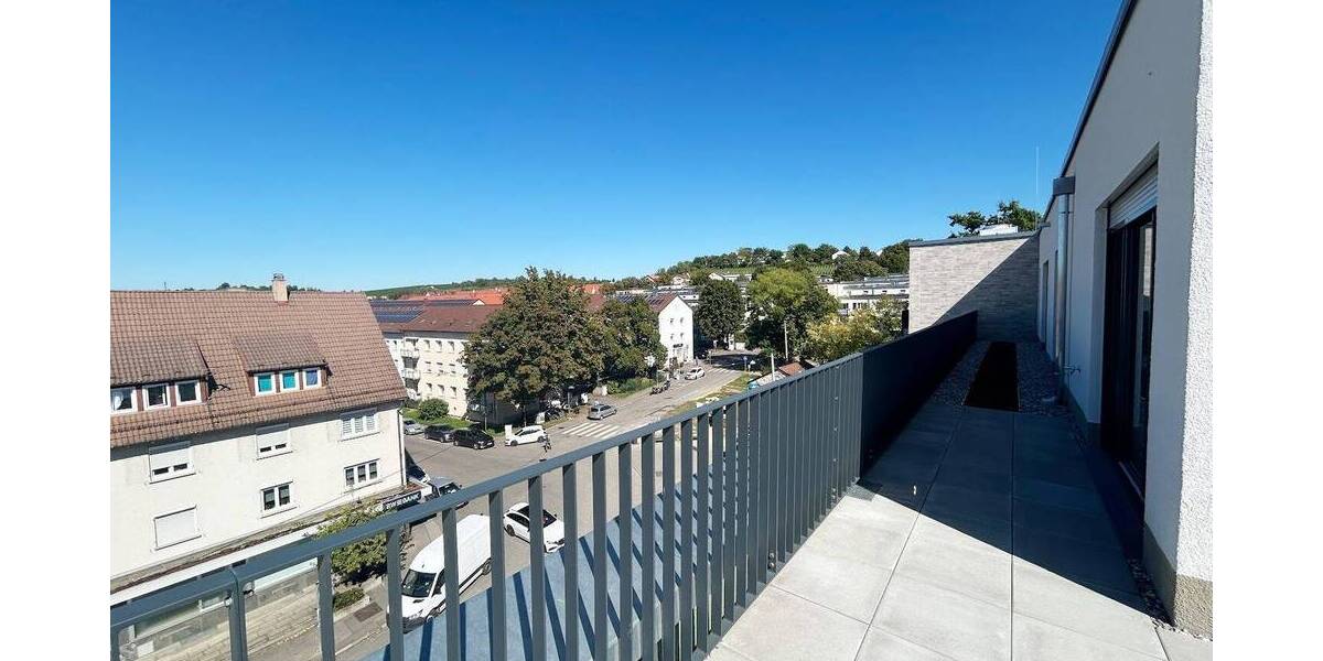 Exklusives Wohnen im 4. Obergeschoss: Traumhafte 3-Zimmer-Neubau-Wohnung mit Dachterrasse 3 zimmer