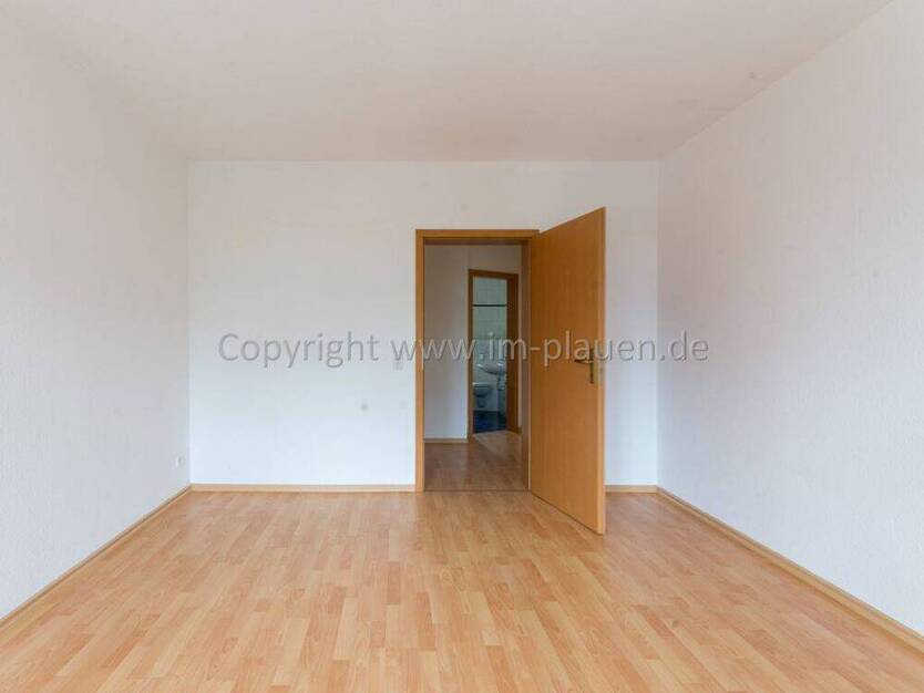 EBK, WEST-Balkon, Bad mit Fenster - 3.OG 2 Zimmerwohnung in Plauen zur Miete