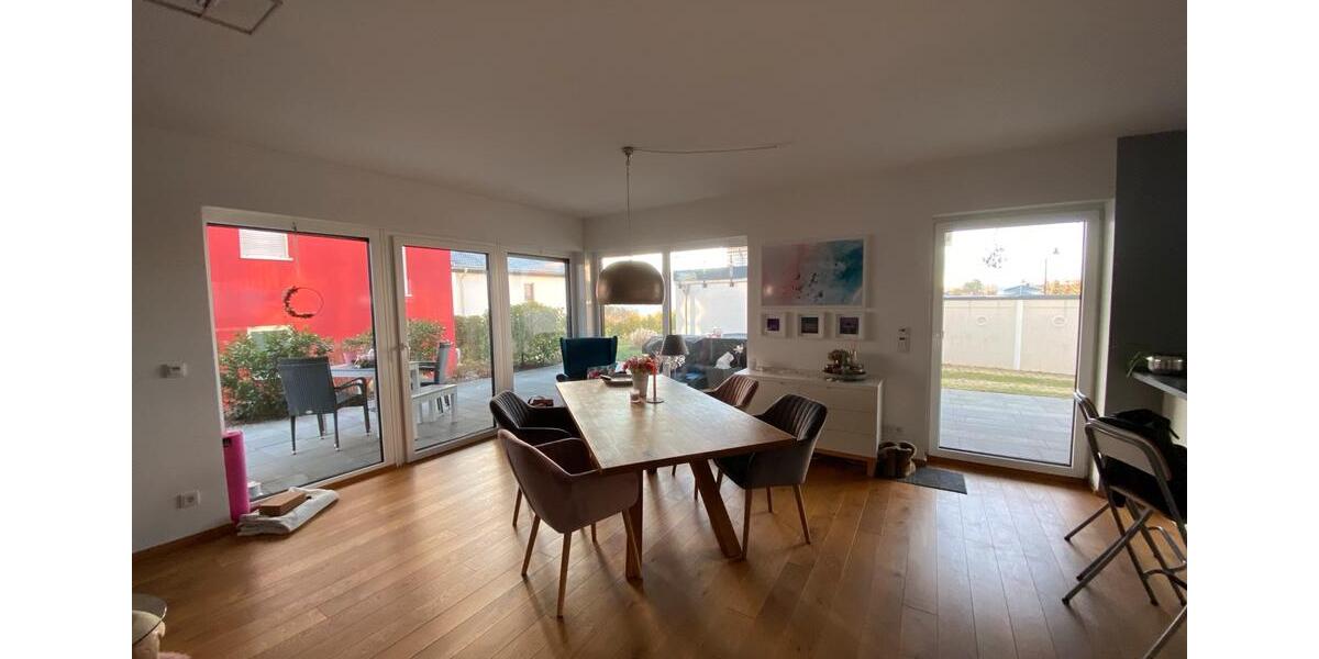 Erdgeschoßwohnung Limburg an der Lahn - 3 Zimmer, 107 m&sup2;, 1.550&euro; | Angebot:25181637