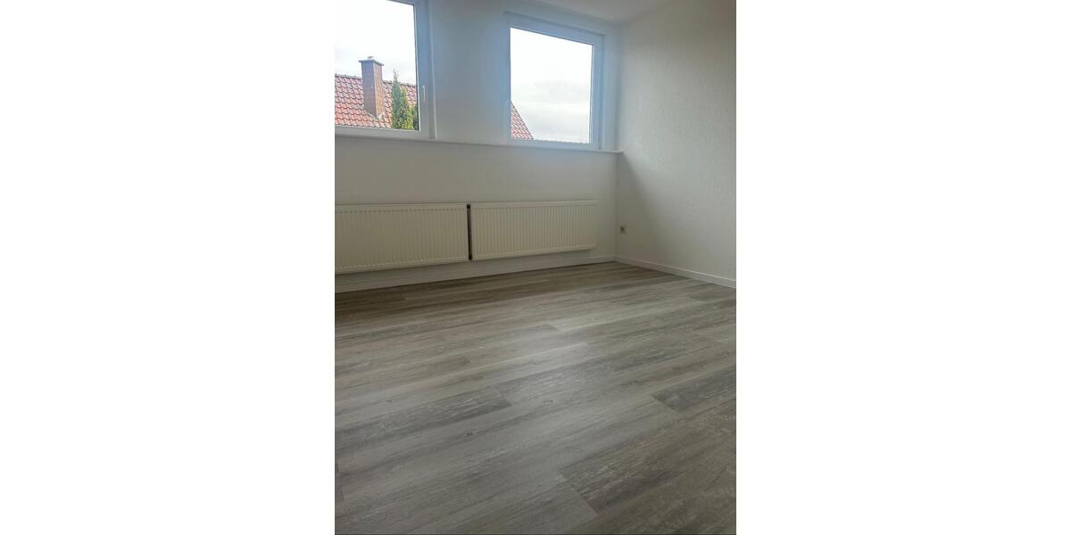 Dachgeschoßwohnung Herzlake - 4 Zimmer, 100 m&sup2;, 820&euro; | Angebot:26355812
